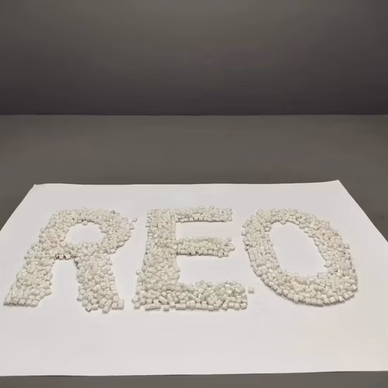 Поставка фабрики Huaflon Пластиковое сырье Нейлон 6 PA66 Яркие чипсы